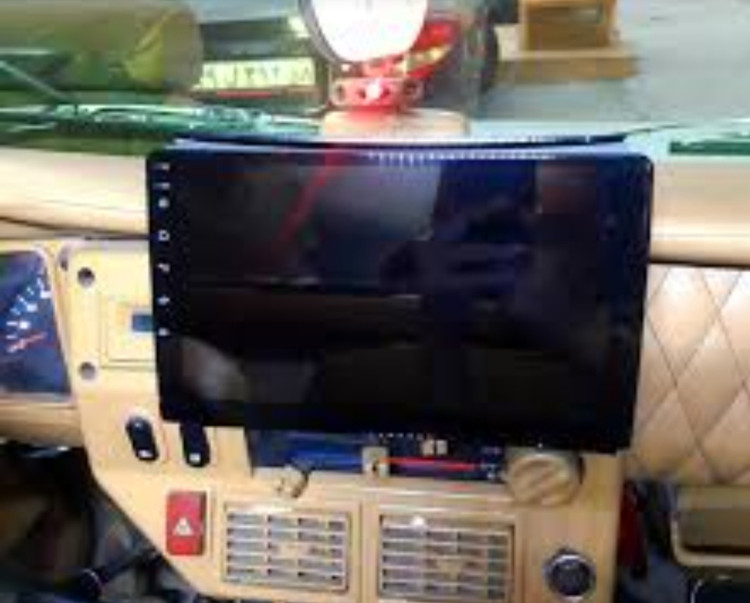 مانیتور نیسان وانتی