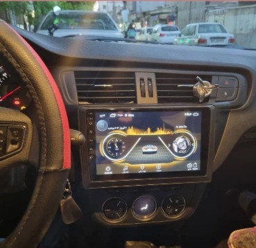 مانیتور اندروید ۱۱ اینچ جنس خوب رام ۴در ۶۴ ۱در۱۶برای ماشین تارا کامل با قاب ودوربین دنده عقب